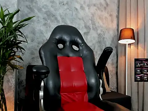 boyc022  online show from February 24, 10:41 pm