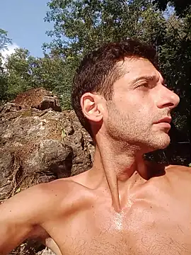 Snapshot of MrTamburine22 chatting on July 18, 4:33 pm MrTamburine22 online show from July 18, 4:33 pm