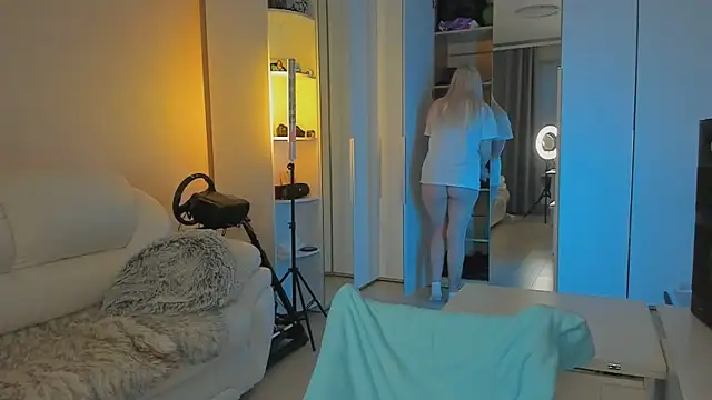 1AlexaGoddess3 online show from March 9, 3:01 am