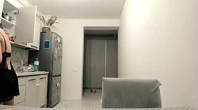 Snapshot of bbruneta37 chatting on February 4, 4:37 am bbruneta37 online show from February 4, 4:37 am