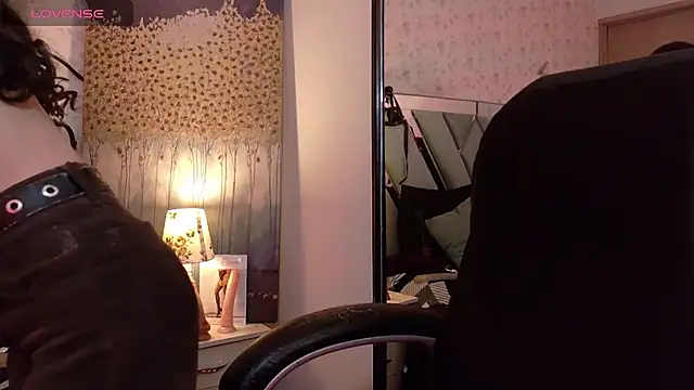 Queenjenn   online show from April 16, 7:47 pm