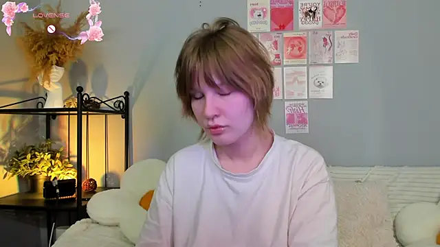 EvaStevs online show from March 9, 12:09 pm