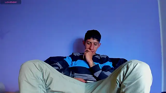 Snapshot of BIG_cockpether chatting on December 16, 11:04 am BIG cockpether online show from December 16, 11:04 am