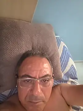 Snapshot of abdelhak33 chatting on March 21, 6:44 pm abdelhak33 online show from March 21, 6:44 pm