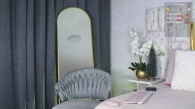 Snapshot of rosse_lennon chatting on December 3, 12:51 am rosse lennon online show from December 3, 12:51 am