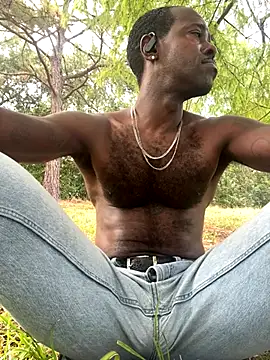 Melaneighted online show from October 25, 9:20 pm