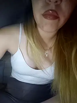 SUSELLAM1 online show from February 12, 10:38 pm