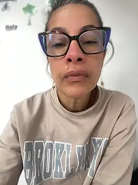 Snapshot of Goddess-Love- chatting on April 20, 12:19 pm Goddess-Love- online show from April 20, 12:19 pm