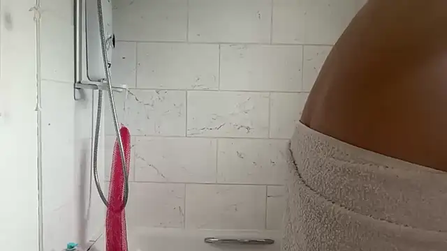 blairbella online show from November 12, 9:32 am