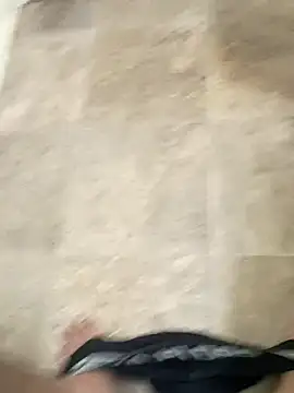 dvaughn3117 online show from January 6, 1:15 pm