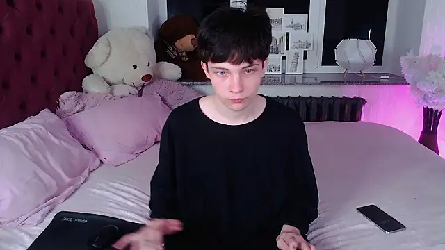 iwillfall online show from March 16, 5:50 pm