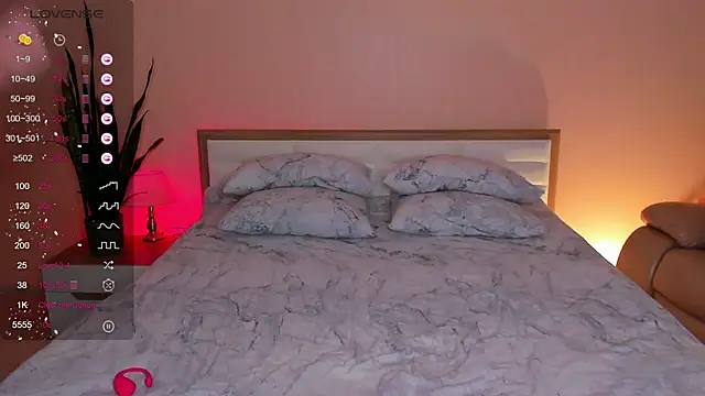 skinny sissss online show from October 20, 11:10 am