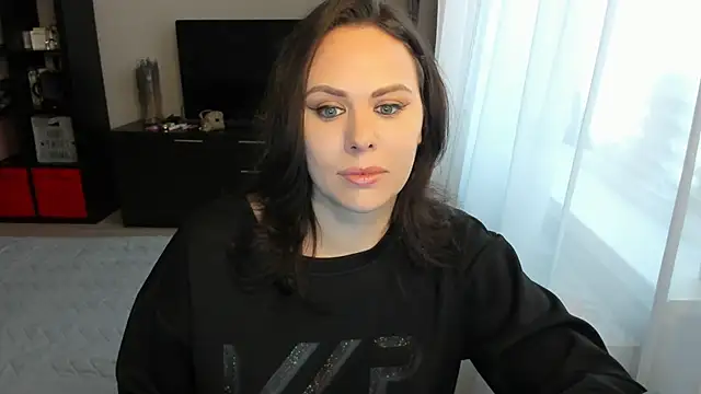 MollyCheiz online show from November 4, 8:46 am