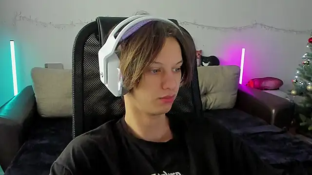 Ostin meow online show from December 17, 6:30 am