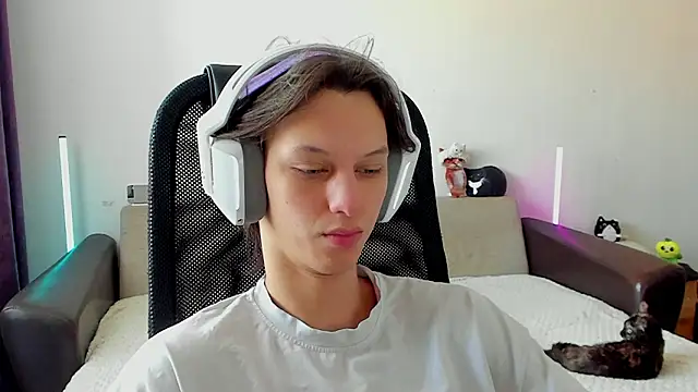 Ostin meow online show from February 16, 4:41 am