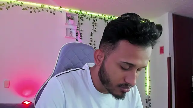 Raf brunette online show from December 27, 2:43 pm