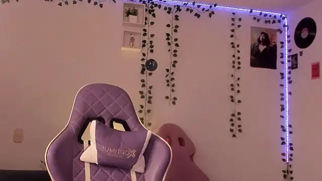 Raf brunette online show from February 7, 11:45 am