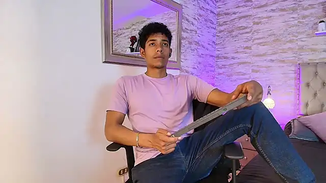wagz online show from July 4, 8:37 pm