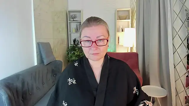 AlexandraKind online show from November 9, 1:42 pm