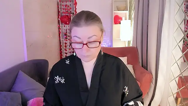 AlexandraKind online show from February 17, 8:37 pm