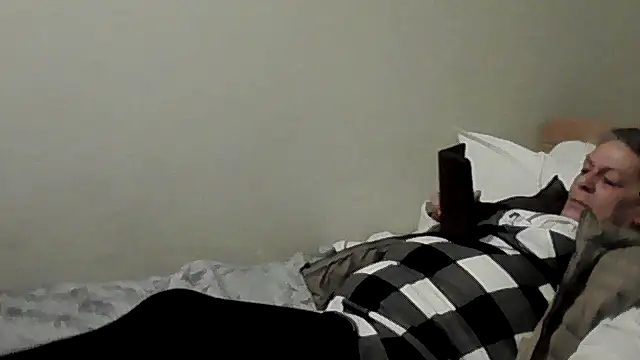 housewife shantie online show from October 31, 10:49 am