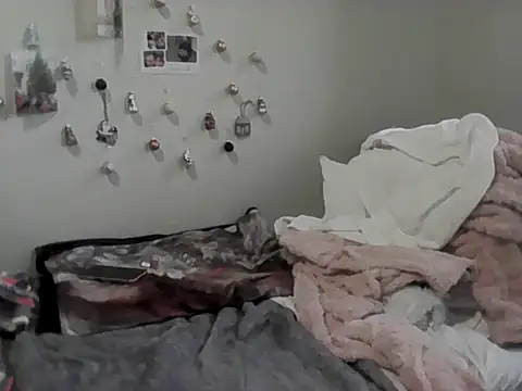 housewife shantie online show from December 5, 12:58 pm