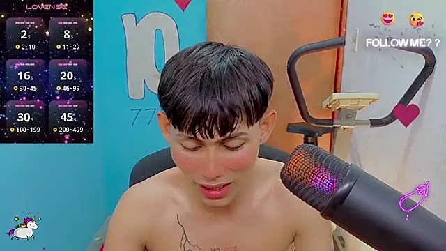 Snapshot of tanjiro_cute chatting on June 24, 3:05 am tanjiro cute online show from June 24, 3:05 am
