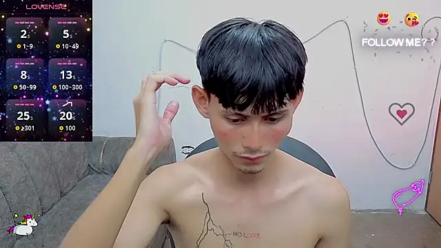 Snapshot of tanjiro_cute chatting on July 6, 5:37 am tanjiro cute online show from July 6, 5:37 am