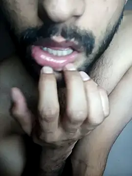 Vignesh3246 online show from February 11, 2:55 pm