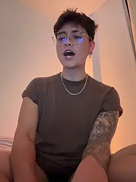 Snapshot of Chriss_gomez2 chatting on January 6, 3:54 am Chriss gomez2 online show from January 6, 3:54 am