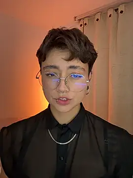 Snapshot of Chriss_gomez2 chatting on January 15, 7:02 am Chriss gomez2 online show from January 15, 7:02 am