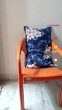 Snapshot of Sexy_Radhikaa chatting on July 10, 5:45 am Sexy Radhikaa online show from July 10, 5:45 am