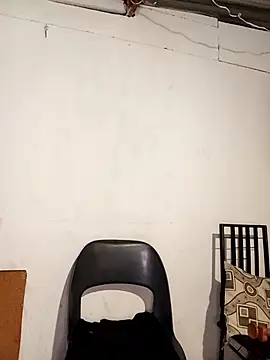 curvyloneah75 online show from December 17, 5:24 am