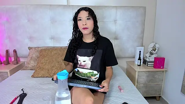 ChantalHans online show from April 2, 10:29 pm