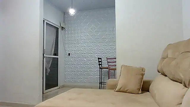 laryvaladares online show from October 28, 11:51 pm