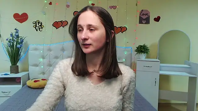 MichelLeee online show from February 24, 12:05 pm