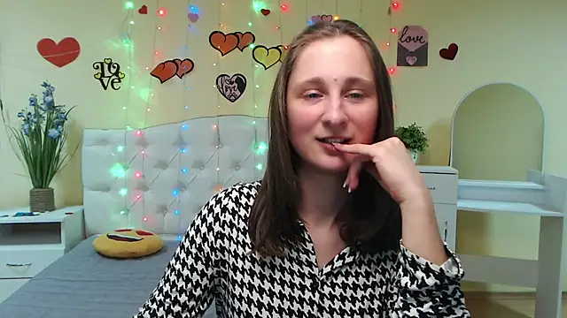 MichelLeee online show from March 7, 3:07 pm