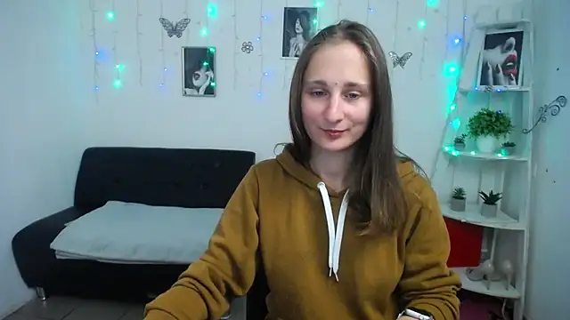 MichelLeee online show from October 10, 11:20 am