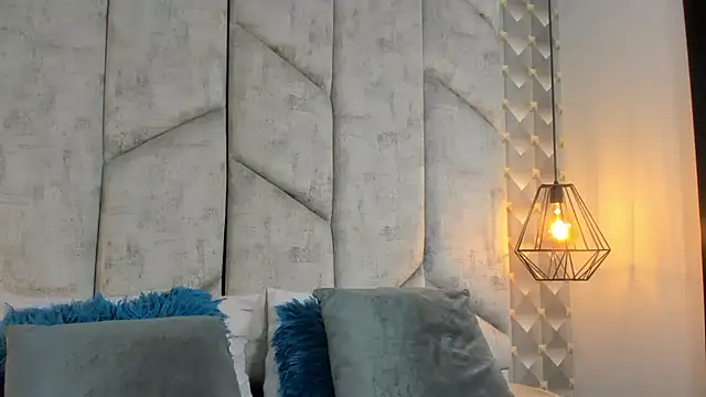 AshleyHill2 online show from April 7, 2:01 am