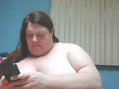 Honeybee2025 online show from January 11, 12:01 am