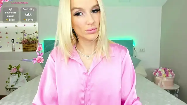 Lana kitty   online show from March 4, 10:27 pm