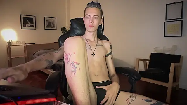 Den BlueXx online show from February 14, 11:45 pm