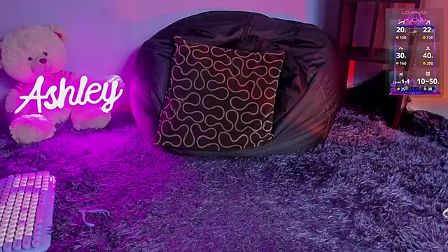 1Ashley  online show from February 11, 3:22 am