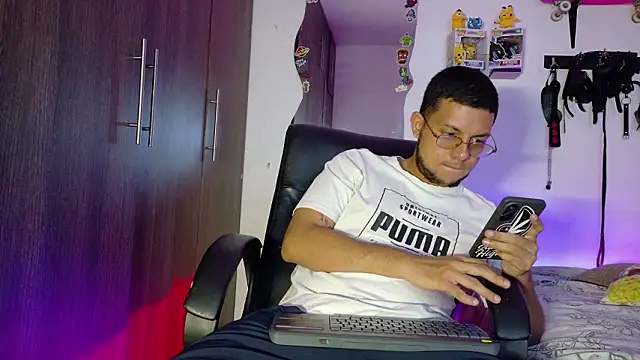 Nymphobuddies online show from February 28, 7:59 pm