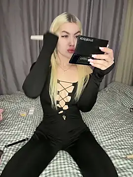 Cute Barbieee  online show from December 19, 1:18 am