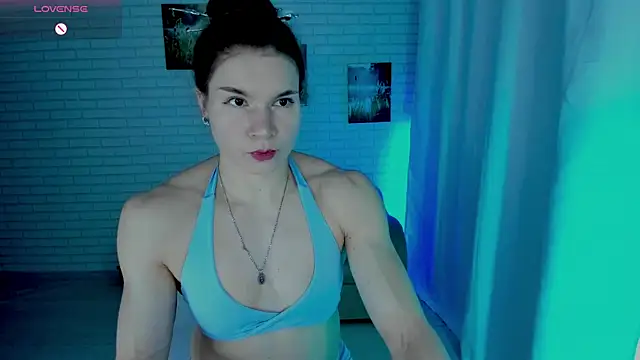 Snapshot of Lisa_Ray chatting on June 27, 2:16 am Lisa Ray online show from June 27, 2:16 am
