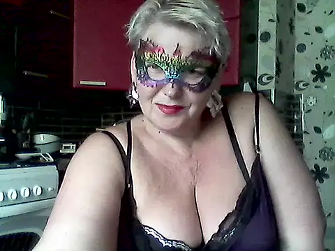 Lisa Suzie online show from May 22, 8:21 am