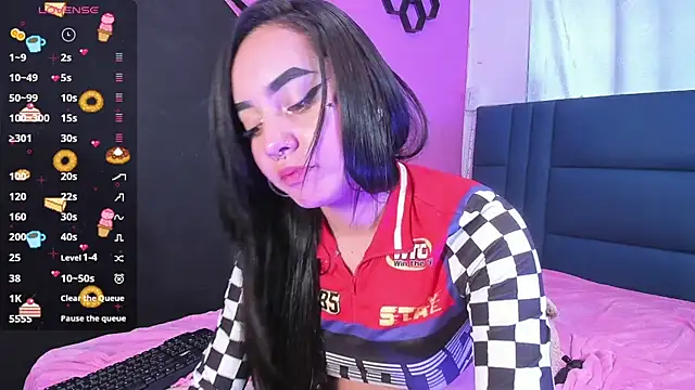 Snapshot of dakota-bright01 chatting on January 7, 6:14 pm dakota-bright01 online show from January 7, 6:14 pm