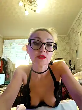 Snapshot of Milforja chatting on February 20, 7:21 am Milforja online show from February 20, 7:21 am