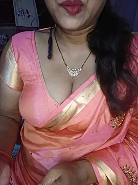Sexy Mona Bhabhi online show from June 25, 5:50 pm